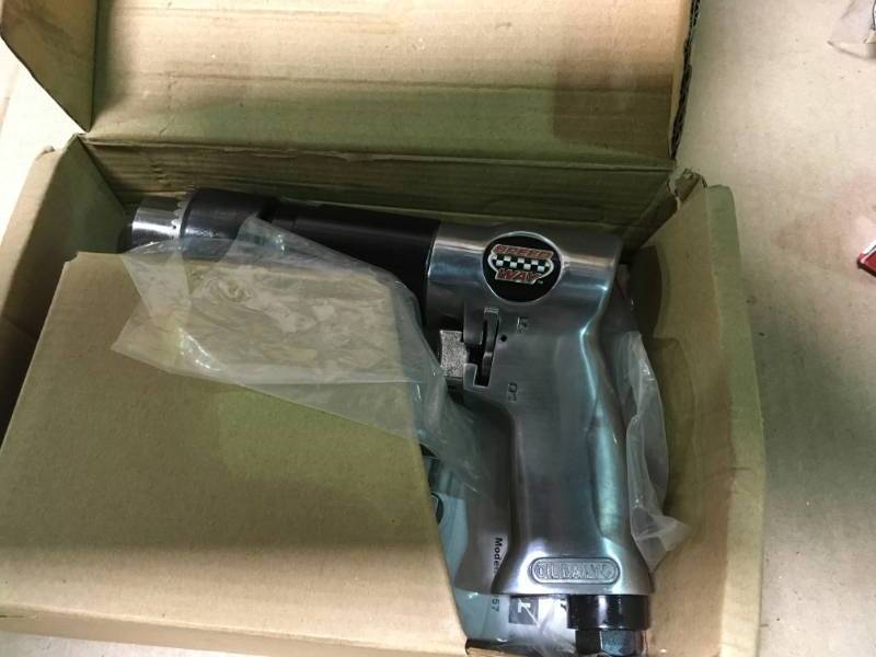 SPEEDWAY 90 psi 12 in. Variable Speed Reversible Air Drill not used