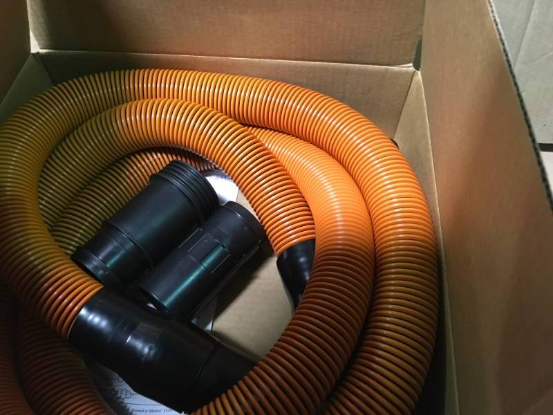 RIDGID 1-78 in. x 10 ft. Pro-Grade Vacuum Hose Kit for RIDGID Wet Dry Vacs in like new condition