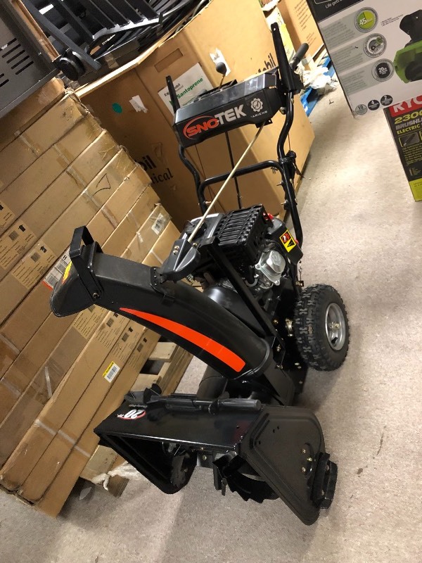 Snowtek 20 in. 2-Stage Self-Propelled Gas Snow Blower in good working conditions