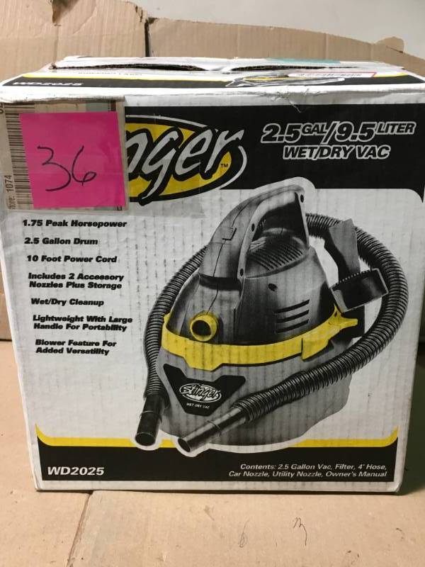 lot 36 image: Stinger 2.5 Gal. 1.75-Peak HP Compact Wet Dry Vac in very good condition