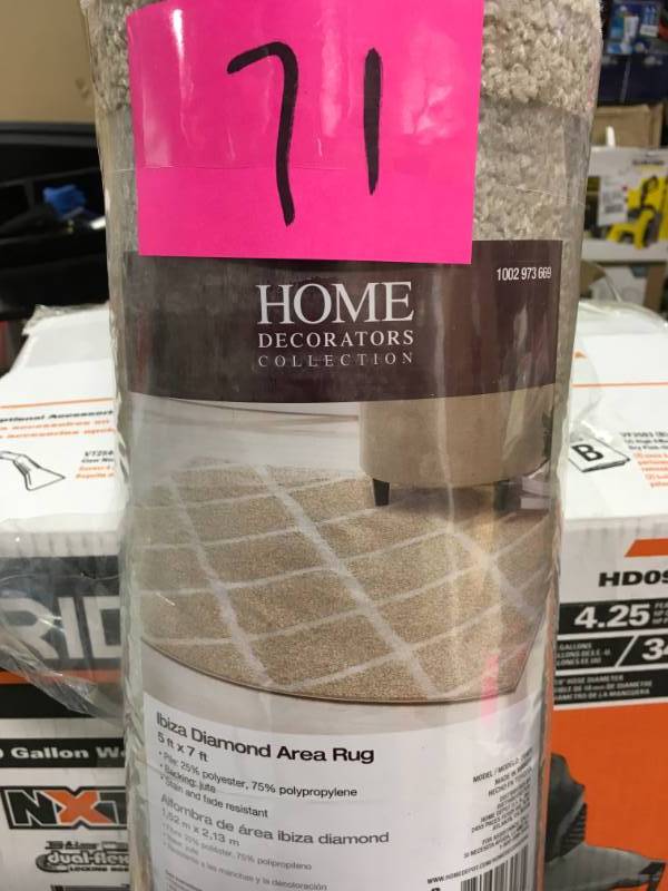 lot 71 image: Home Decorators Collection Beige Diamond 5 ft. x 7 ft. Indoor Area Rug not used