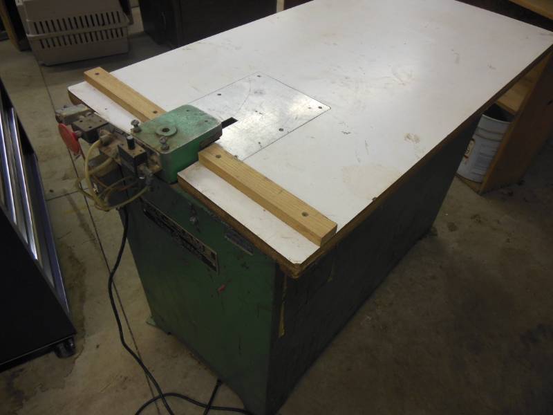 lot 4 image: EZY-Frame pockethole machine.  Uses...