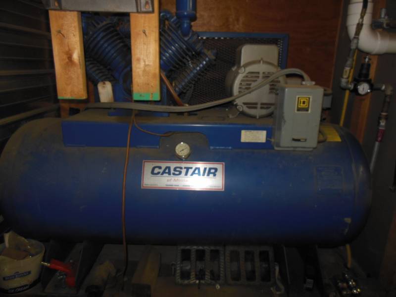 lot 5 image: Castair 7 12 hp 120 gallon industr...