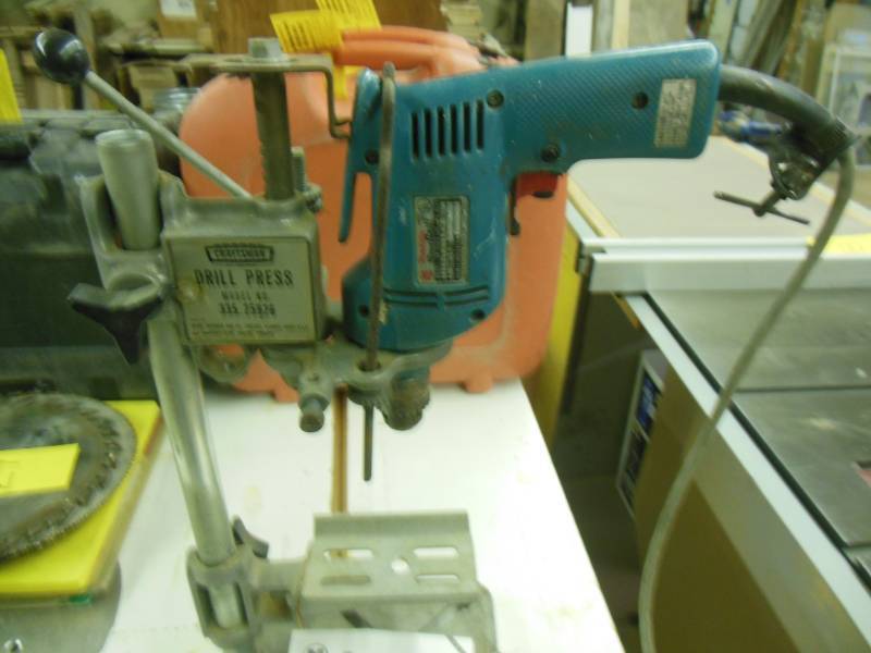 lot 26 image: Makita 38 drill with manual and C...