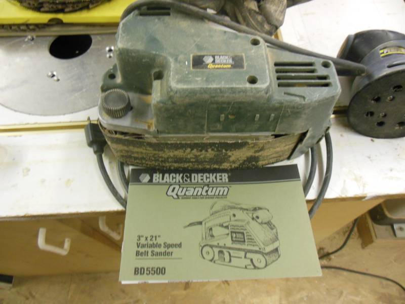 lot 27 image: Performax 5 orbital sander - works...