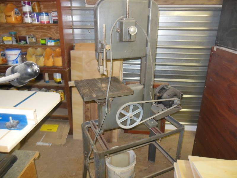 lot 32 image: Walker Turner 12 wood or metal ban...