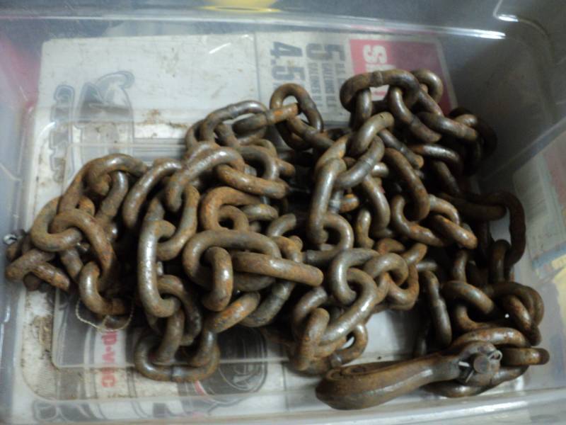 lot 22 image: 12 ft heavy duty chain...