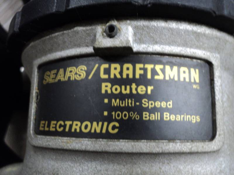 lot 30 image: Craftsman Router...