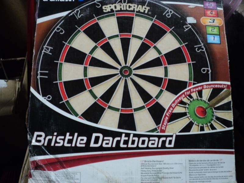 lot 39 image: Sportcraft Bristle Dartboard...