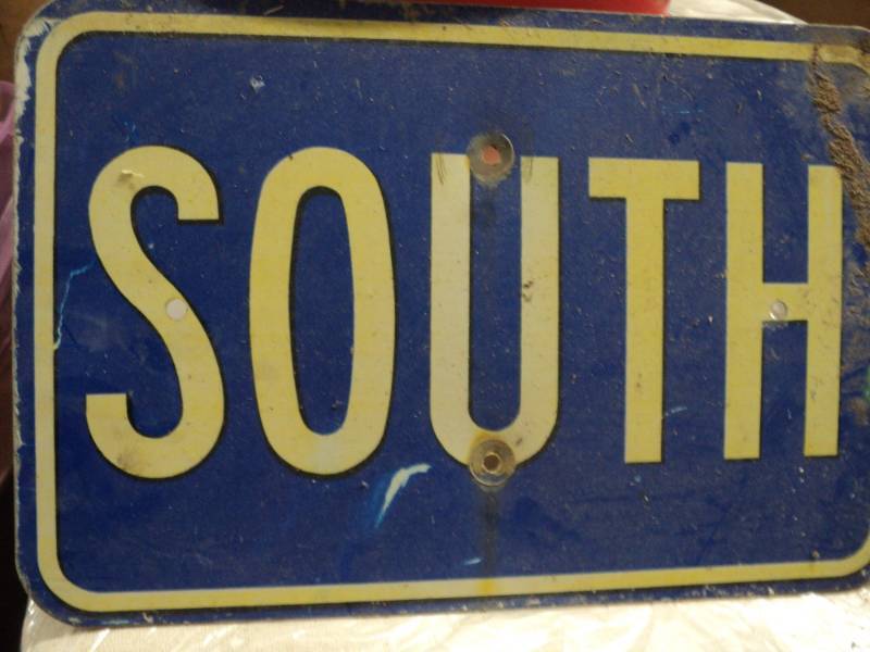 lot 41 image: 18 x 12 SOUTH metal sign...