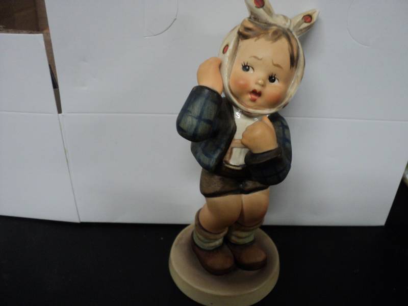 lot 70 image: Boy with Toothache Hummel...