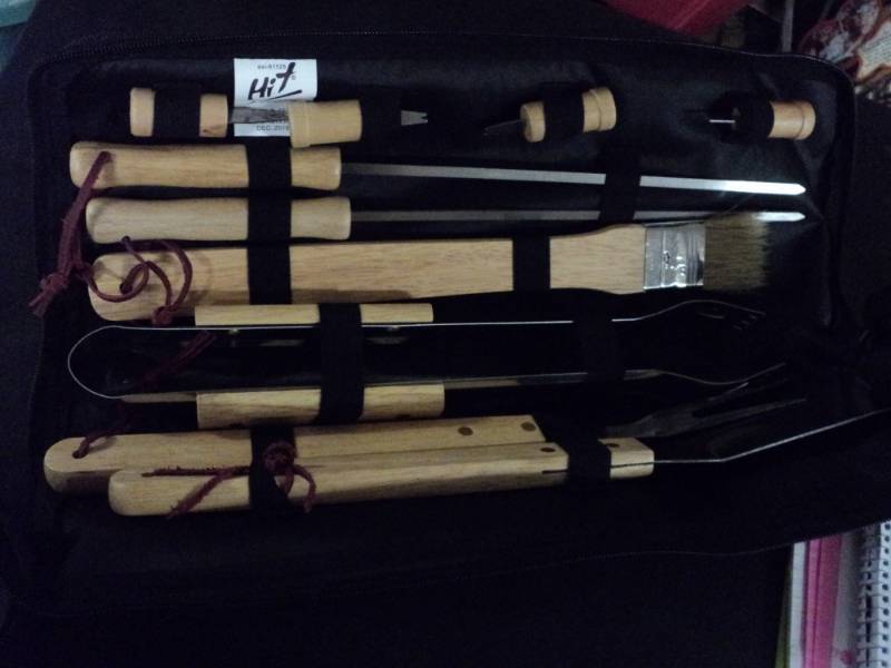 lot 92 image: Friends of NRA grill set- new in ca...