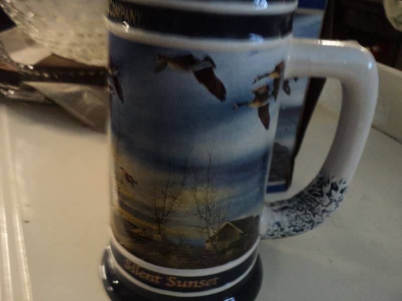 lot 138 image: Terry Redlin Silent Sunset Mug...