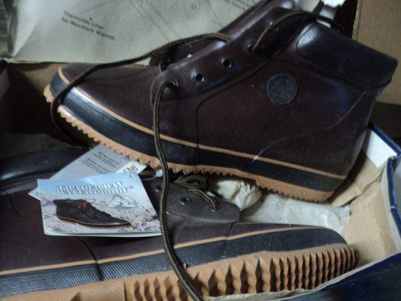 lot 158 image: Trader Bay Waterproof boats Size 13...