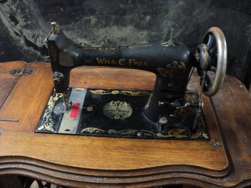 lot 159 image: Will C Free Vintage Sewing Machine ...