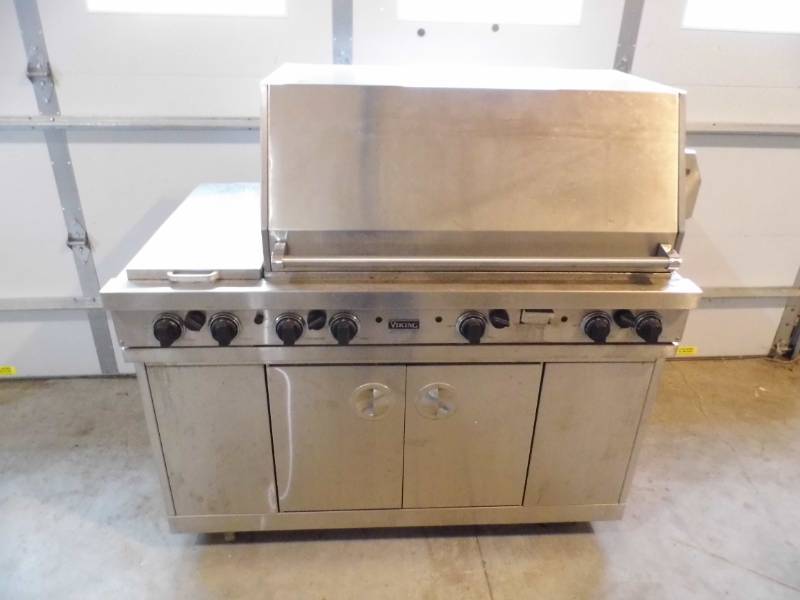 Viking Commercial Grill