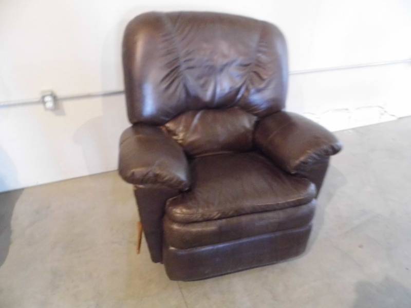 Leather Lazyboy Recliner