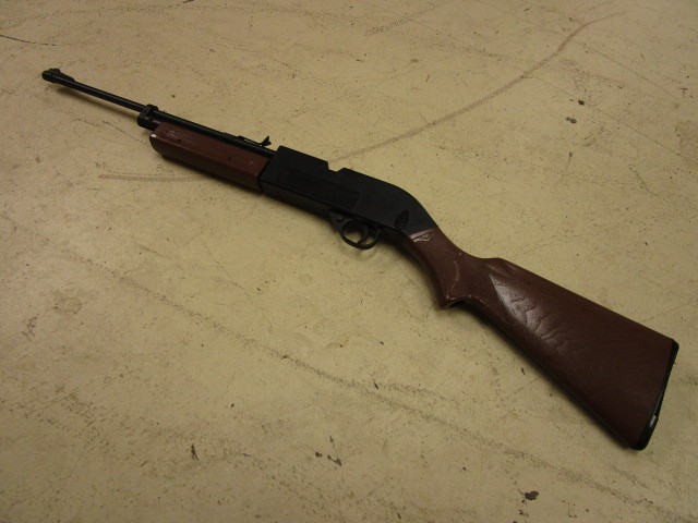 lot 302 image: PELLET  BB GUN