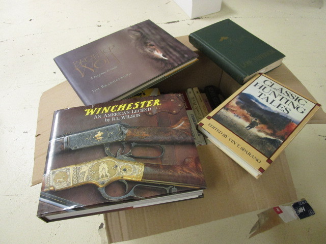 lot 352 image: HUNTING & SAILING BOOK COLLECTION