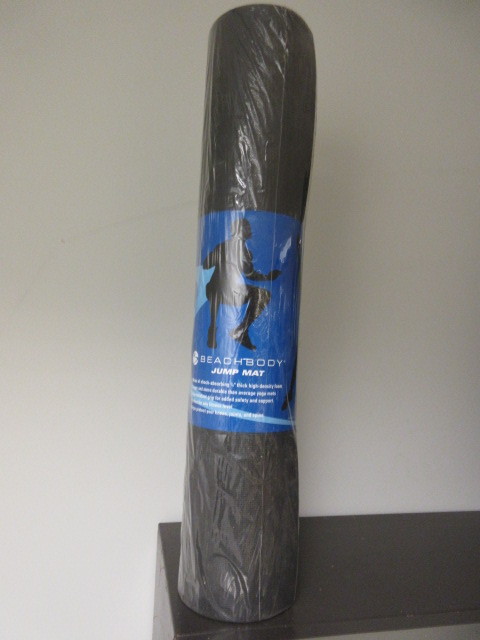 lot 420 image: NEW IN PACKAGE JUMP MAT
