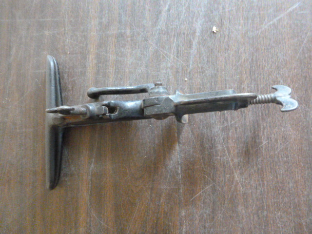 lot 31 image: Vintage Saw Vice