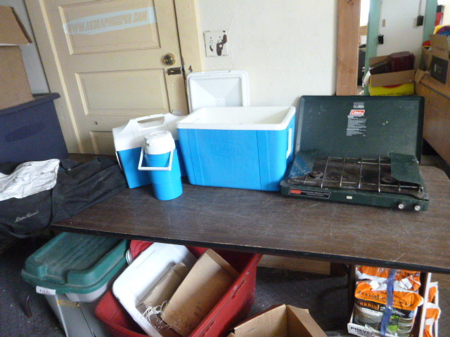 lot 38 image: Camping Items