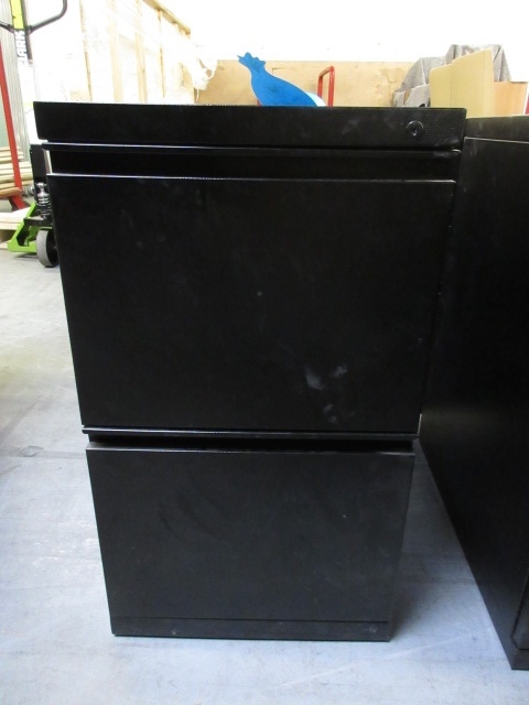 lot 106 image: MERIDIAN FILE PEDESTALS