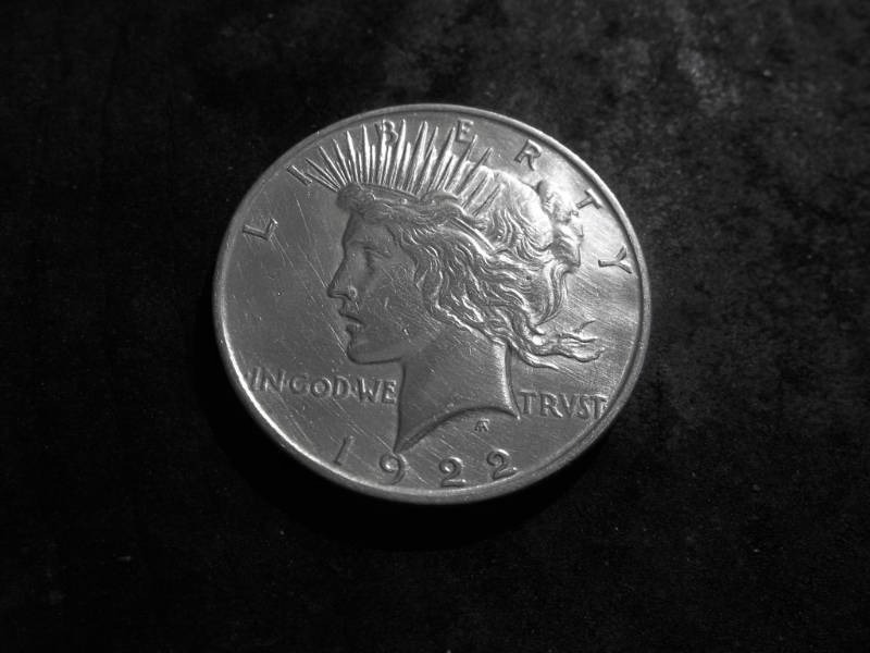 1922 D  Silver Peace Dollar