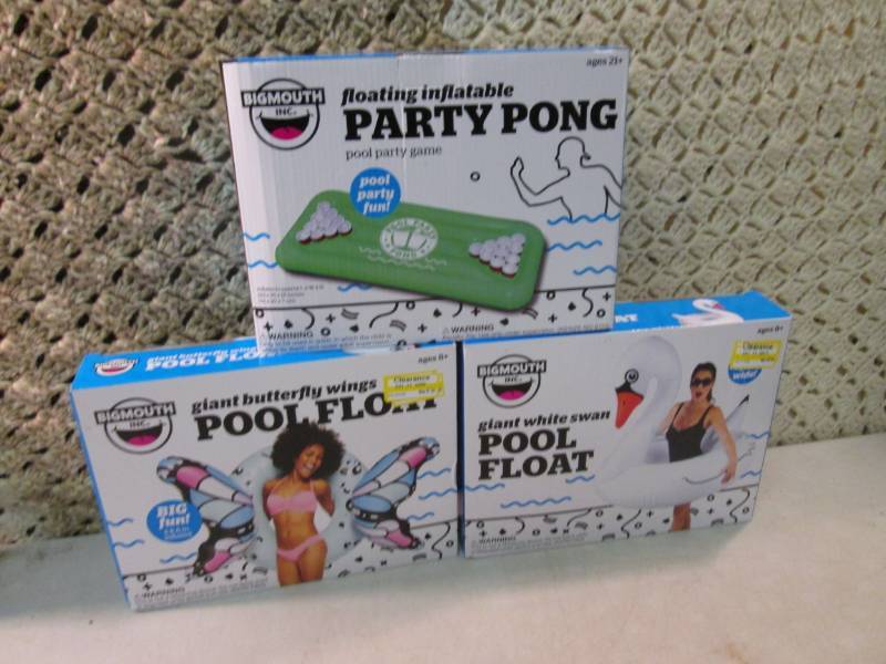 Lot of 3 Pool Floats 2 Adult Giant ...