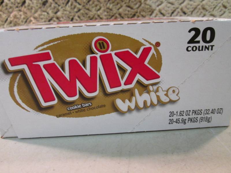 Box of 20 Twix White Cookie Bars Be...