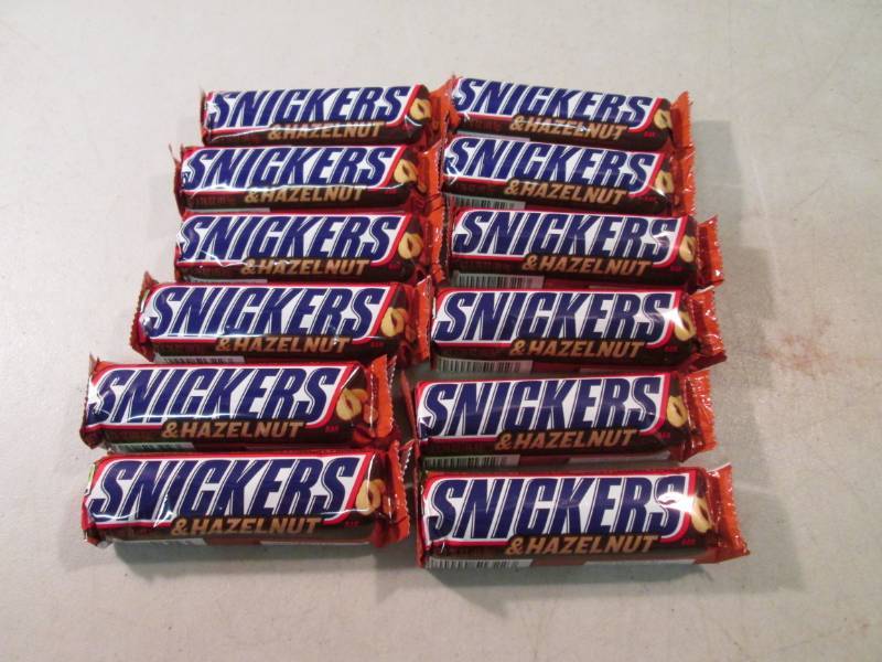 12 Snickers & Hazelnut Candy Bars B...