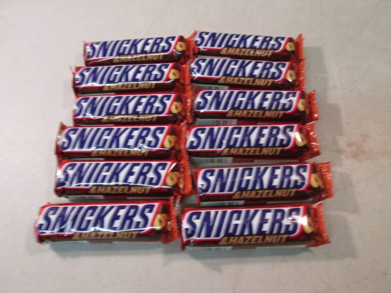 12 Snickers & Hazelnut Candy Bars B...