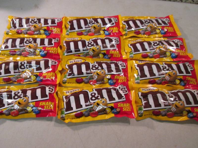 12 Share Size Bags of Peanut M&Ms ...