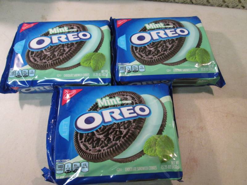 3 Packs of Mint Creme Oreo Cookies ...