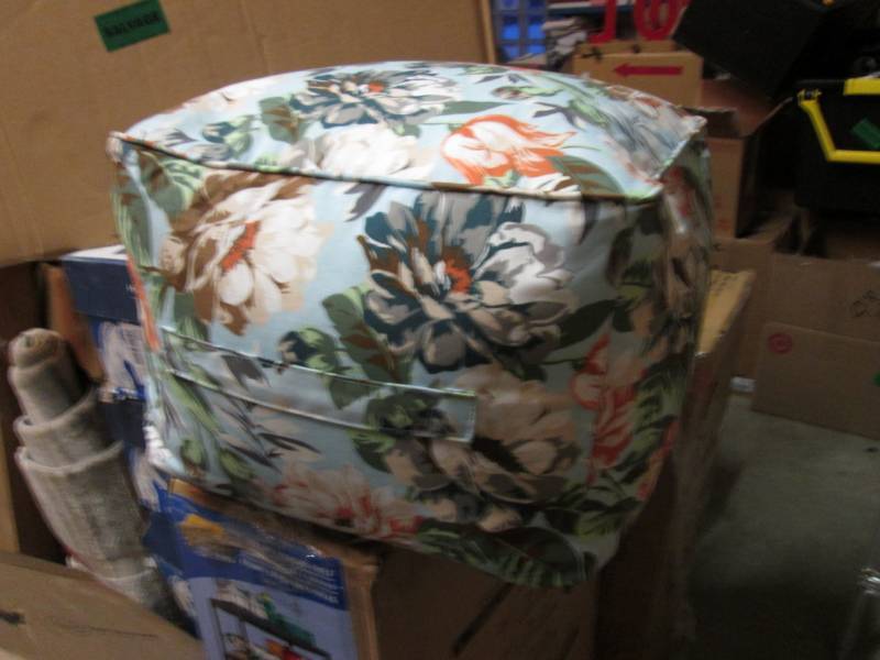 Hampton Bay Charleston Floral Outdo...