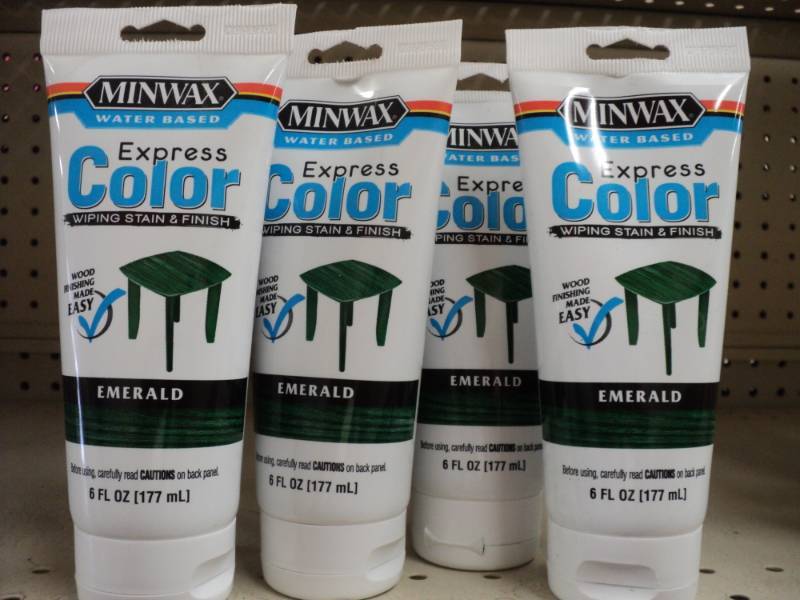lot 64 image: 4 Minwax Express Color, Emerald 6 f...