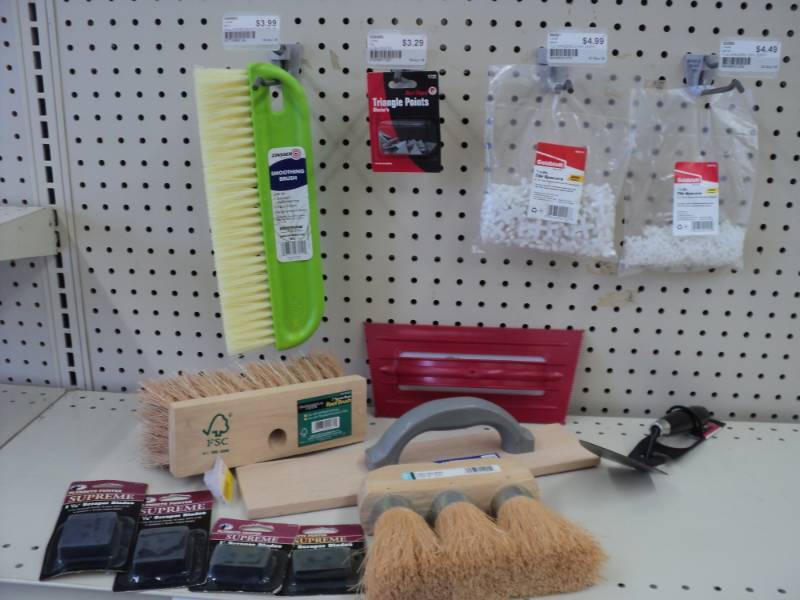 lot 98 image: lot of Misc...