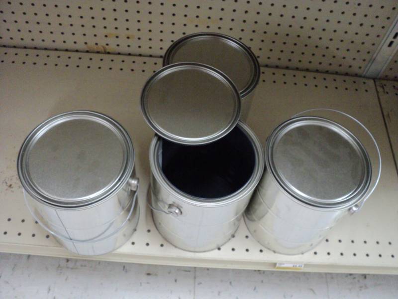 lot 118 image: 4 Empty Paint Cans...