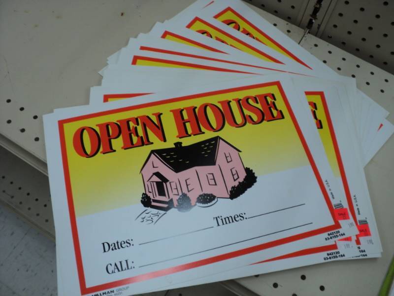 lot 141 image: Lot of Signs  Open House...