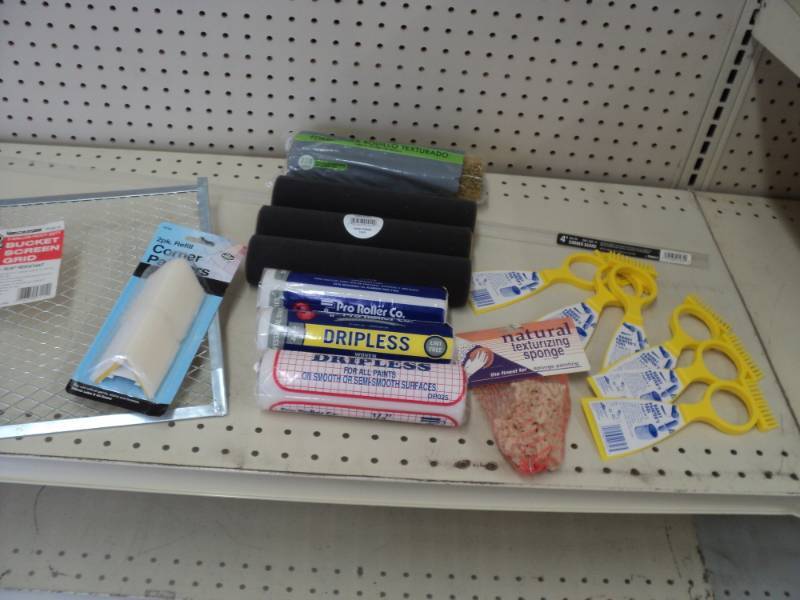 lot 143 image: Misc painting supplies...
