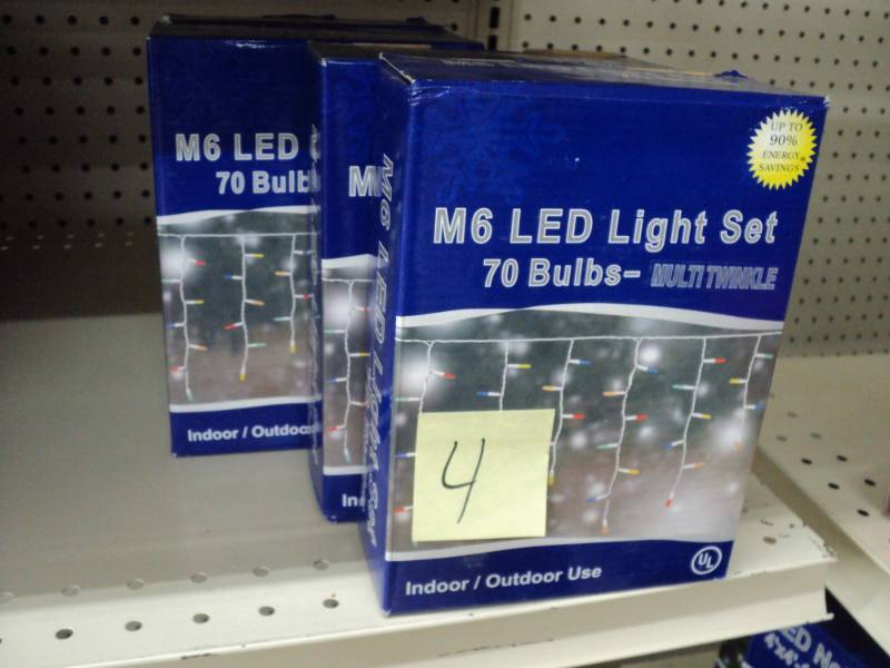 lot 177 image: Christmas Lights  4 M6 LED light s...