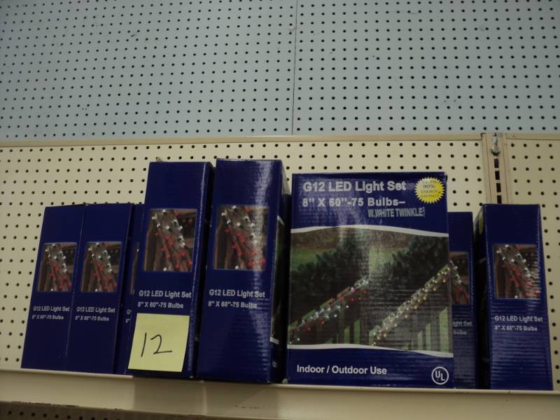 lot 181 image: Christmas Lights  12 G12 LED light...