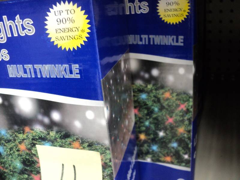 lot 187 image: Christmas Lights  11 LED Net Light...