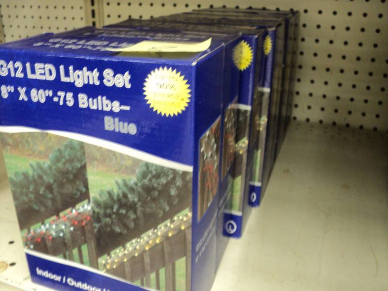lot 190 image: Christmas Lights  8 G12 LED light ...