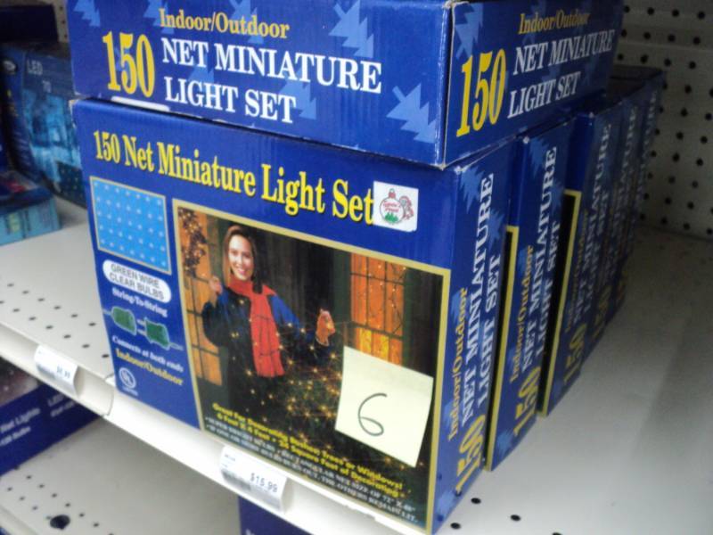 lot 203 image: Christmas Lights  6 150 Miniature ...