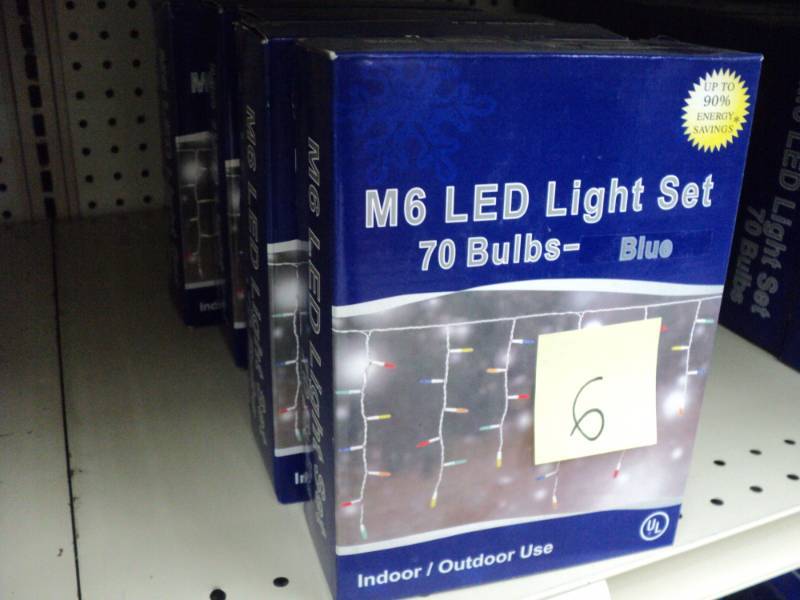 lot 206 image: Christmas Lights  6 M6 LED light s...