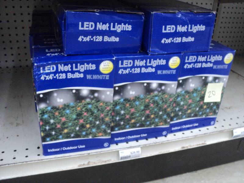 lot 209 image: Christmas Lights  20 LED net light...