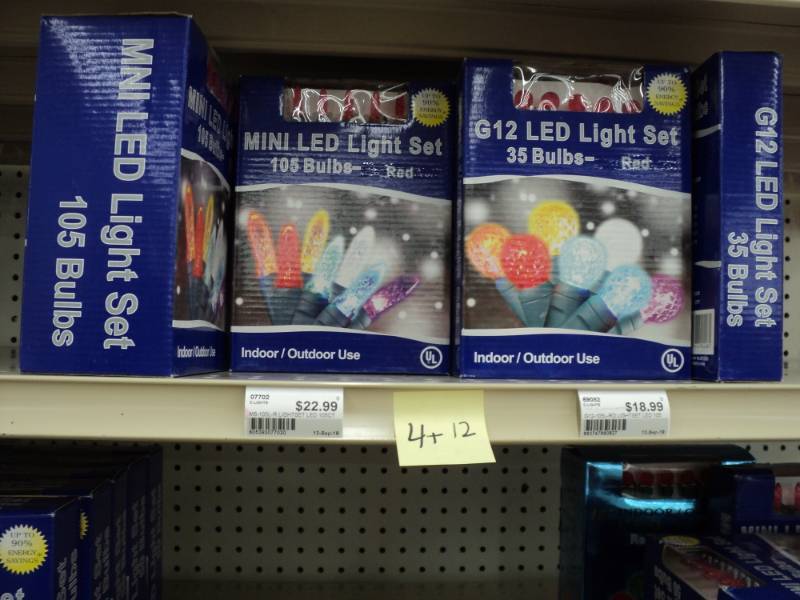 lot 210 image: Christmas Lights  4 Mini light set...