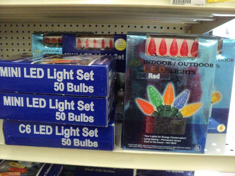 lot 213 image: Christmas Lights  4 Mini light set...