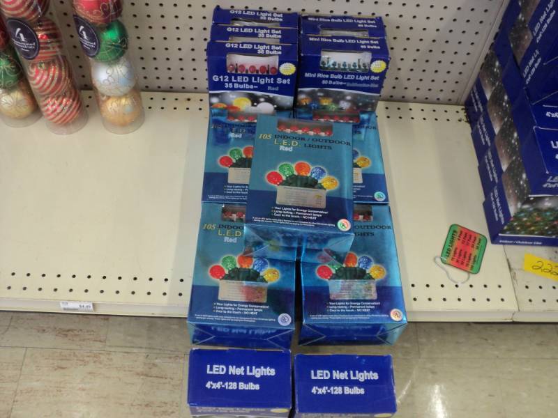 lot 223 image: Christmas Lights  5 - 105 bulbs RE...